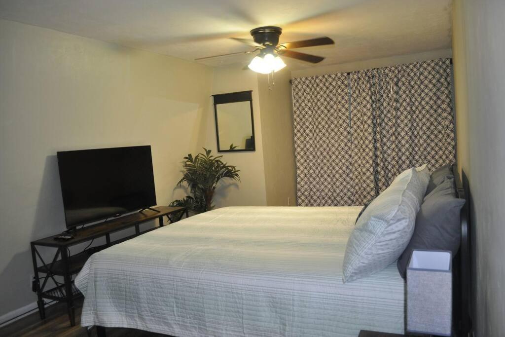 Huck'S Hideaway Near The Santa Fe River Fort White Екстериор снимка